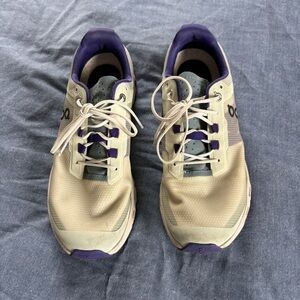 On Running Helion W7.5